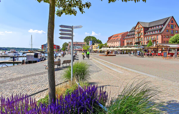 Ferienwohnung - Waren (Müritz) , Deutschland - DZV926 903
