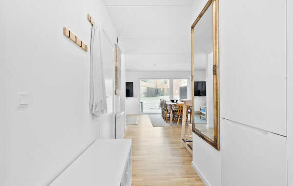 Holiday Home - Nivå strand , Denmark - E01333 501