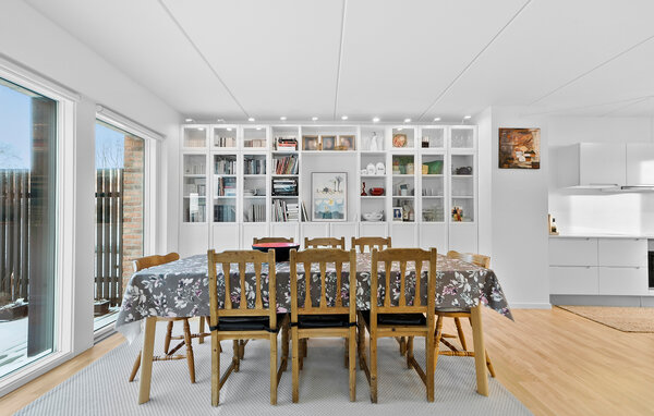 Holiday Home - Nivå strand , Denmark - E01333 4