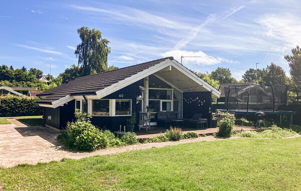 Holiday Home - Dronningmølle , Denmark - E02340 83