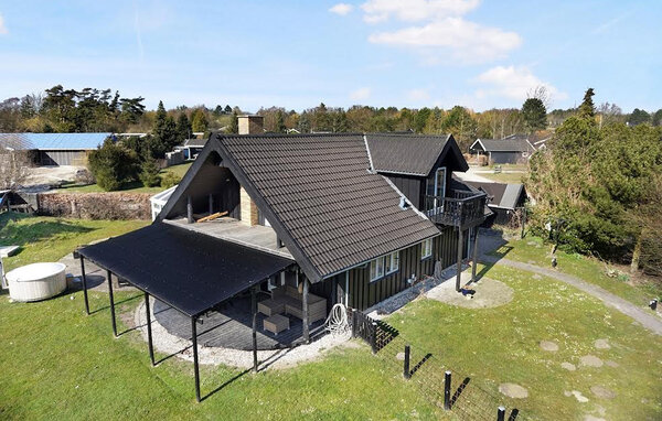 Semesterhus - Nødebohuse , Danmark - E13026 81