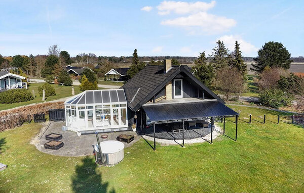 Semesterhus - Nødebohuse , Danmark - E13026 82