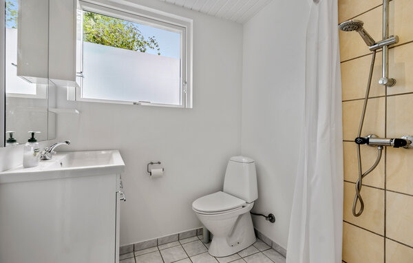 Semesterhus - Overby Lyng Strand , Danmark - E18510 701