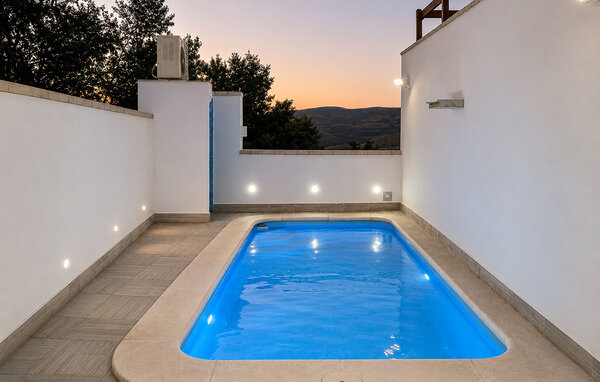 Holiday Home - Cuevas de San Marcos , Spain - EAI038 1