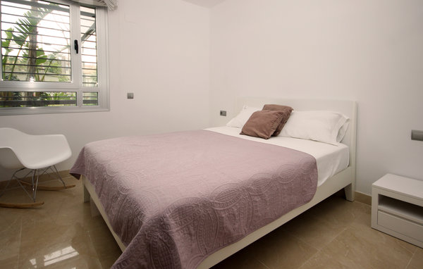 Apartment - Estepona , Spain - EAN106 602