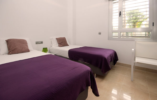 Apartment - Estepona , Spain - EAN106 603