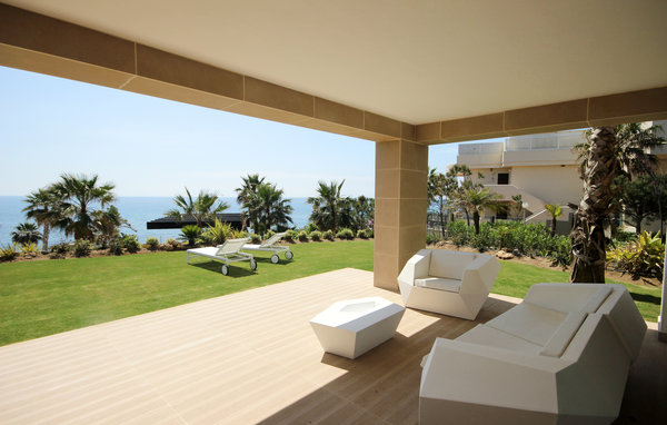 Apartment - Estepona , Spain - EAN106 102
