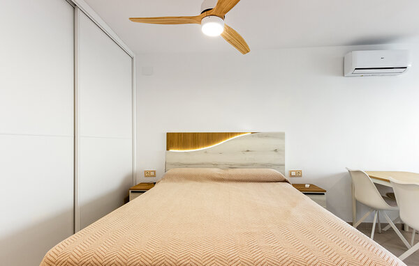 Apartment - Benidorm , Spain - EBC099 603