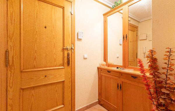 Apartamento - Torrevieja , España - EBC216 501