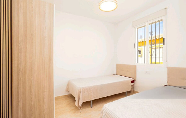 Apartment - Orihuela Costa , Spain - EBC252 601