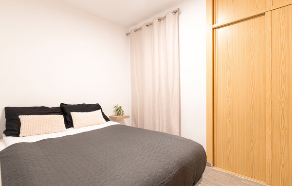 Apartment - Torrevieja , Spain - EBC306 601