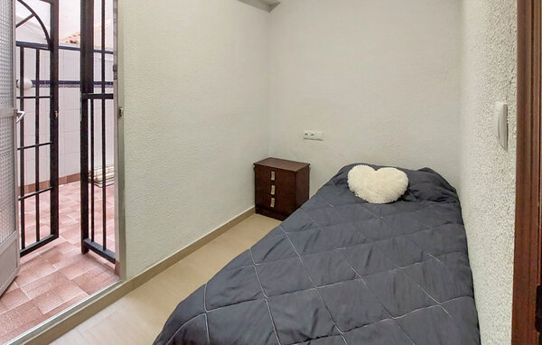 Apartment - Alicante , Spain - EBC322 602