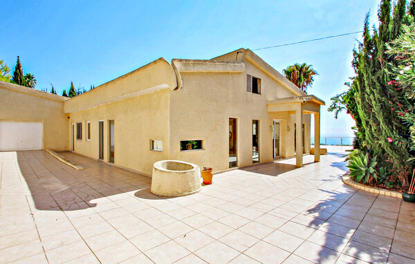 Vakantiehuis - Teulada , Spanje - EBC378 81