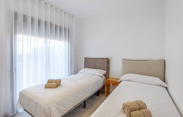 Apartment - Torrevieja , Spain - EBC440 605