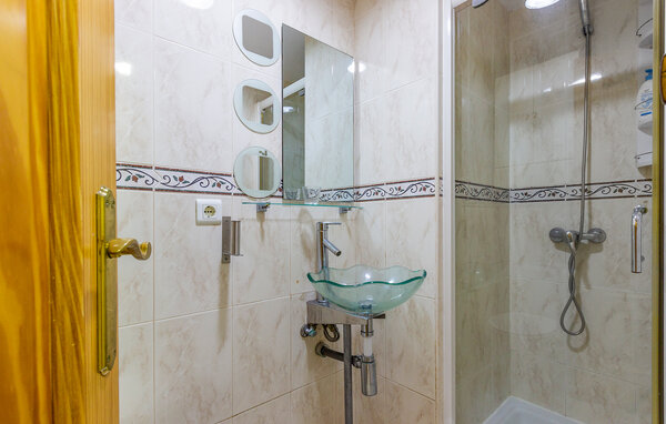 Apartment - Benidorm , Spain - EBI913 701