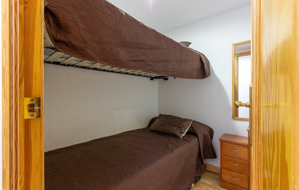 Apartment - Benidorm , Spain - EBI913 603