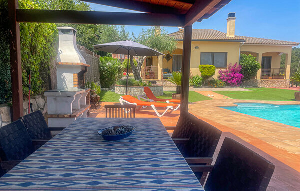 Vakantiehuis - Tordera , Spanje - EBN460 105