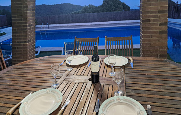 Vakantiehuis - Sant Cebrià de Vallalta , Spanje - EBN473 110