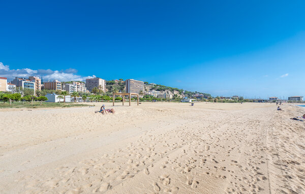 Casa de vacaciones - Arenys De Munt , España - EBN758 903