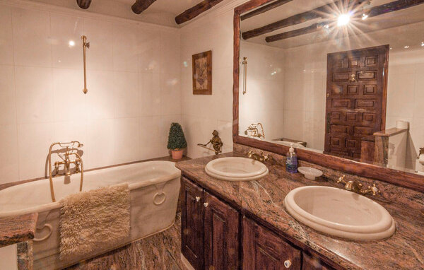 Domy wakacyjne - Arguelaguer , Hiszpania - EBR044 703