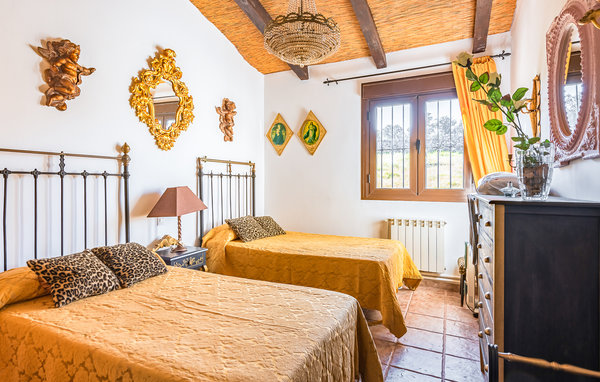 Vakantiehuis - Valverde de Leganés , Spanje - EEB003 601