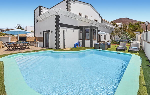 Holiday Home - Tahiche , Spain - ELA352 1