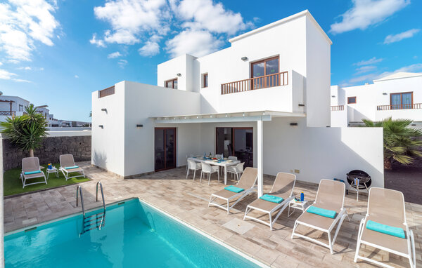 Holiday Home - Playa Blanca , Spain - ELA355 1