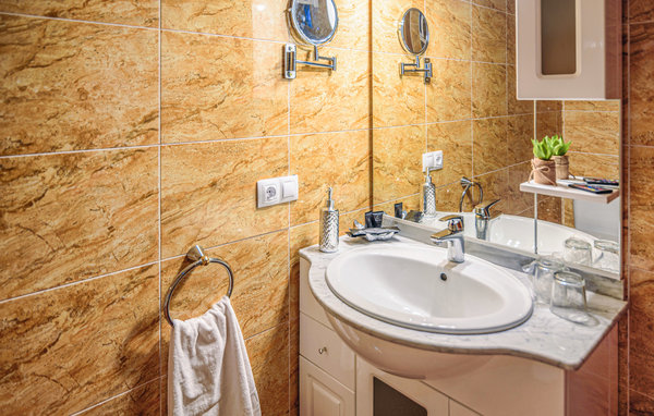 Apartment - Riello , Spain - ELL004 705