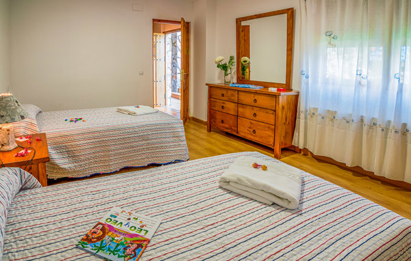 Apartment - Riello , Spain - ELL004 607