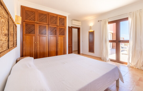 Casa de vacaciones Lovely Home with Sea View