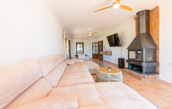 Casa de vacaciones Lovely Home with Sea View