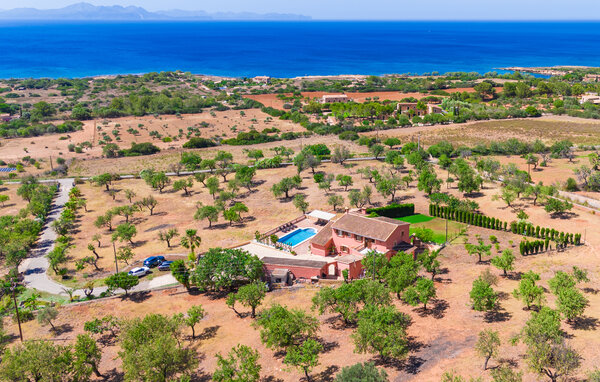 Casa de vacaciones Lovely Home with Sea View