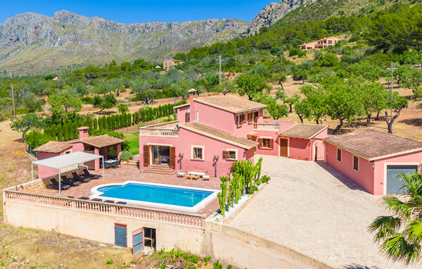 Casa de vacaciones Lovely Home with Sea View