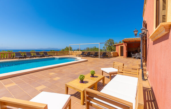 Casa de vacaciones Lovely Home with Sea View