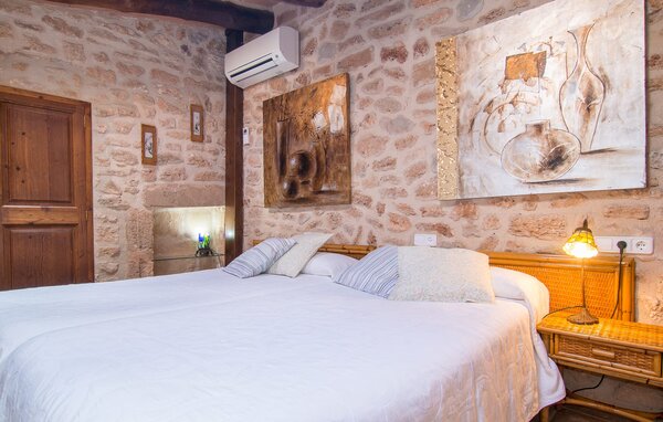 Holiday Home - Comptesses Petit, Alcudia , Spain - EMF032 604