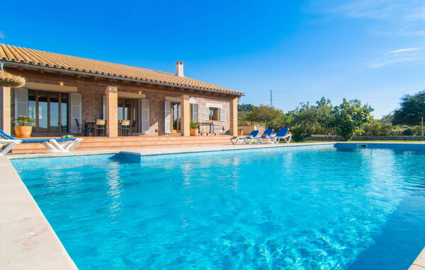 Holiday Home - Can Terres, Arta , Spain - EMF052 15
