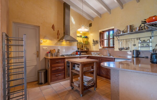 Holiday Home - Casa Alma, Arta , Spain - EMF099 404