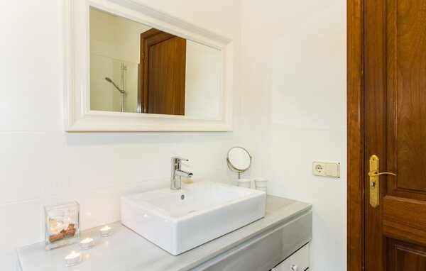 Holiday Home - Na Penyal, Cala Millor , Spain - EMF146 701