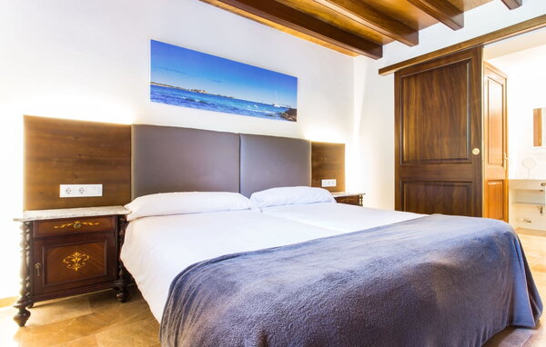 Holiday Home - Na Penyal, Cala Millor , Spain - EMF146 607