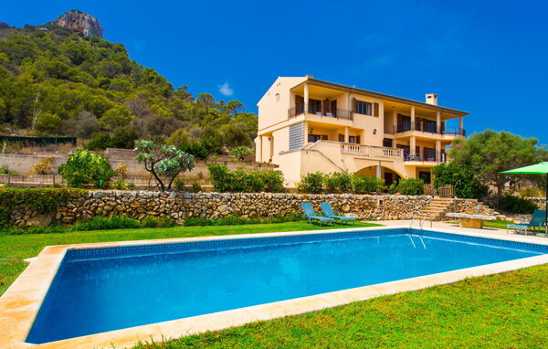Holiday Home - Na Penyal, Cala Millor , Spain - EMF146 13