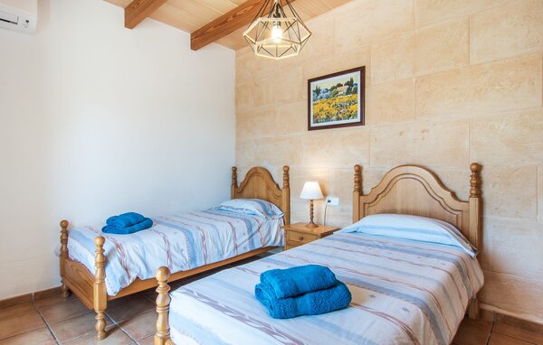 Holiday Home - Els Girasols, Campos , Spain - EMF175 608