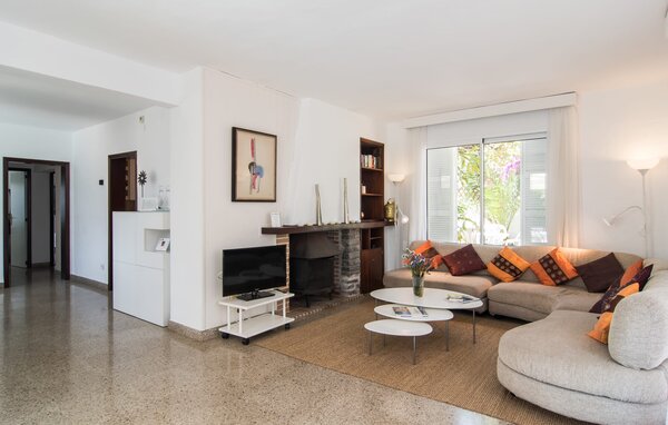 Holiday Home - Es Norai, Cala Ratjada , Spain - EMF188 302