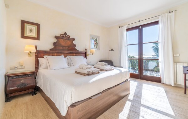 Holiday Home - Luxury Golf d'Or, Portocolom , Spain - EMF190 605