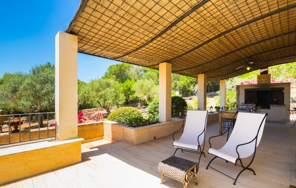 Holiday Home - Luxury Golf d'Or, Portocolom , Spain - EMF190 102