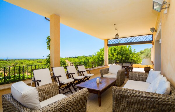 Holiday Home - Luxury Golf d'Or, Portocolom , Spain - EMF190 103