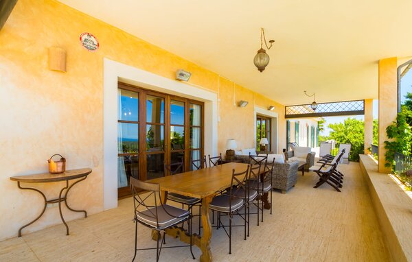 Holiday Home - Luxury Golf d'Or, Portocolom , Spain - EMF190 105