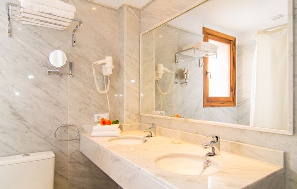 Holiday Home - Palmeral, Petra , Spain - EMF199 701