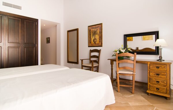 Holiday Home - Palmeral, Petra , Spain - EMF199 604