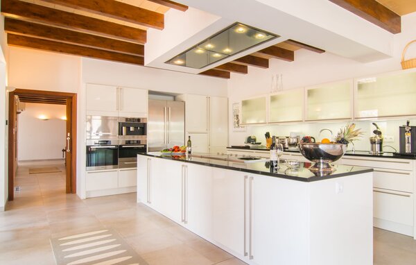 Holiday Home - Hasta la Vista, Felanitx , Spain - EMF408 402