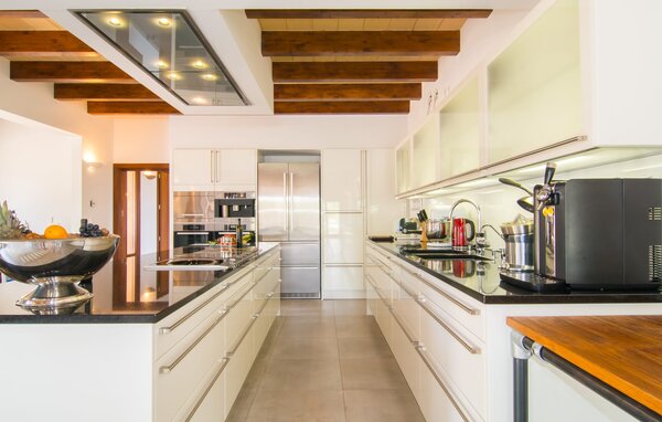 Holiday Home - Hasta la Vista, Felanitx , Spain - EMF408 403